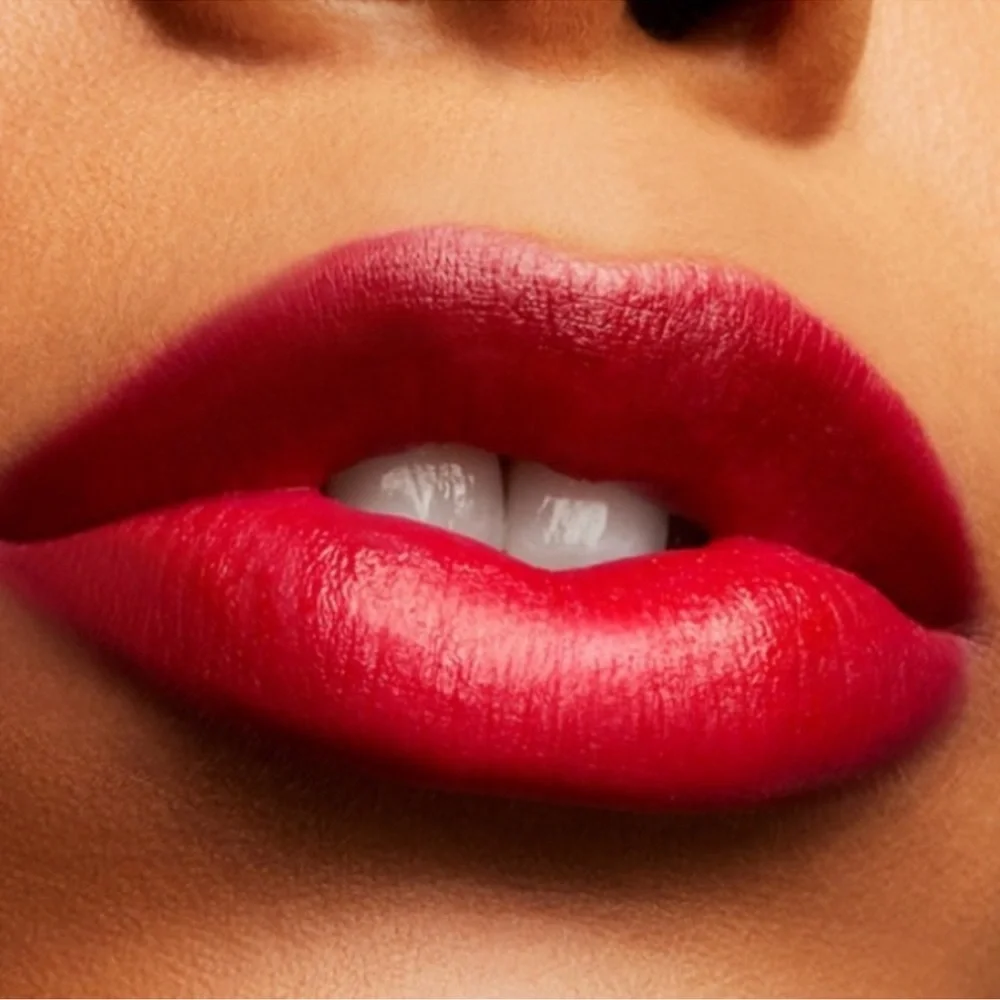 💄 MAC Love Me Lipstick in Give Me Fever - DISCONTINUED